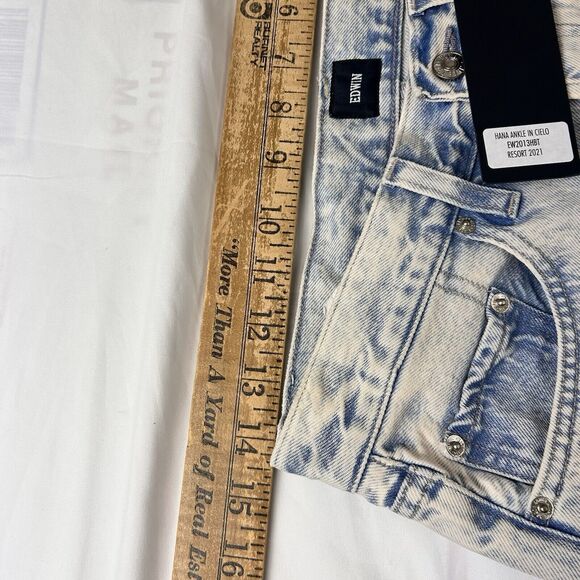 Edwin Womens Jeans 26 Light Blue Straight Leg Hana Ankle In Cielo 2021 ButtonFly - Picture 5 of 10